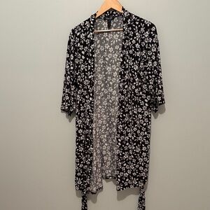 Rene Rofe Black and White Floral Wrap